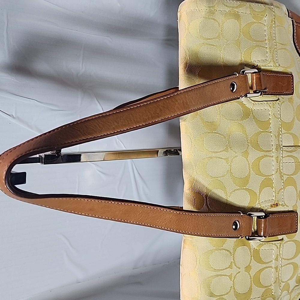 Coach VTG Hampton Signature satchel bag, yellow color - Picture 3 of 16